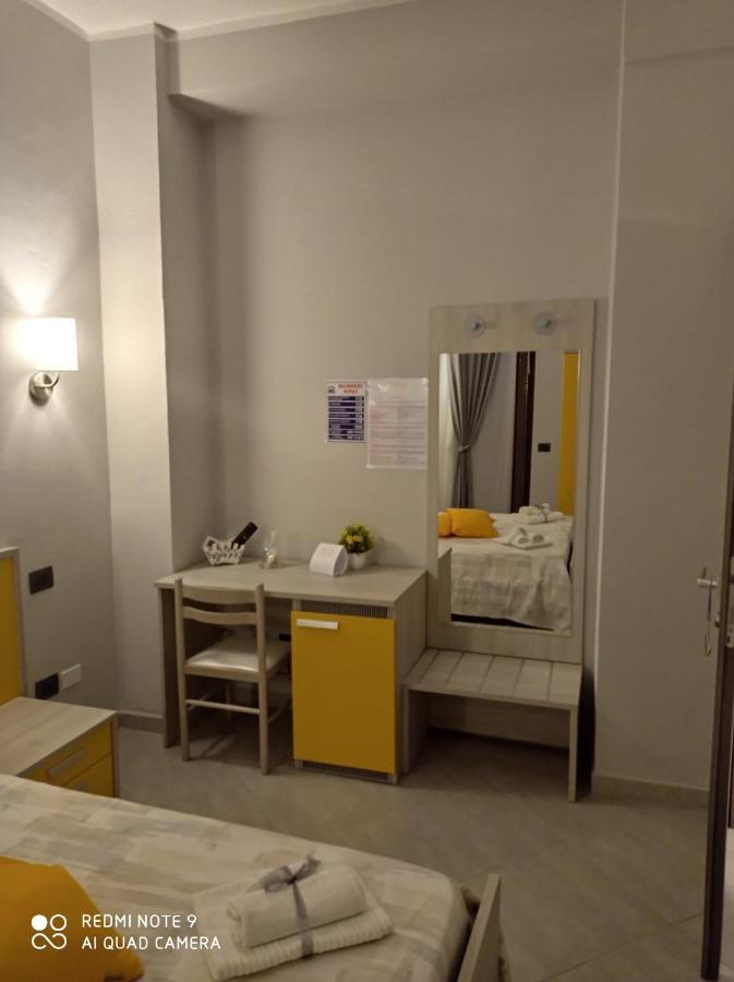 Affittacamere Borgata Marina Roseto Capo Spulico Exterior photo